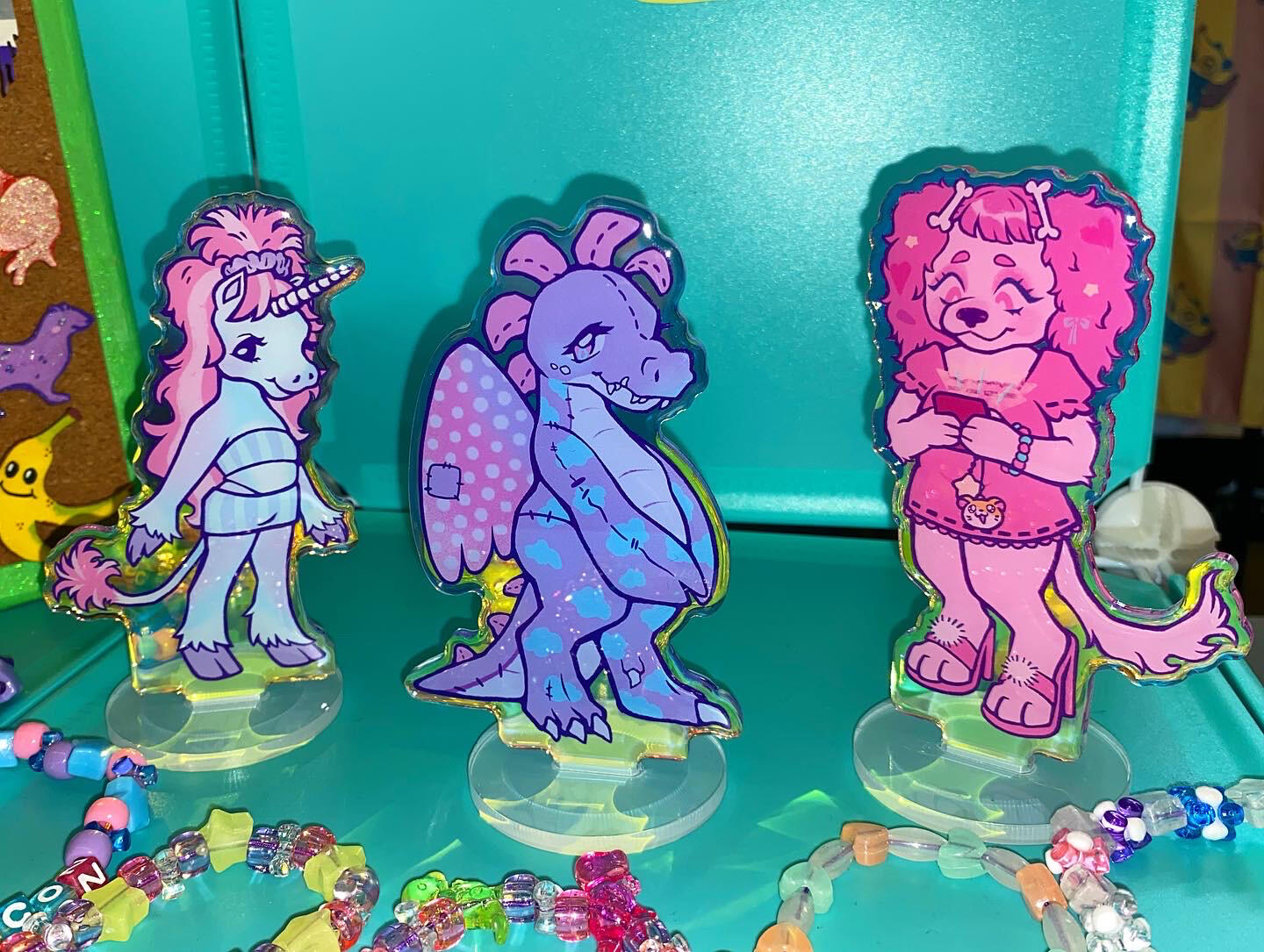 standees